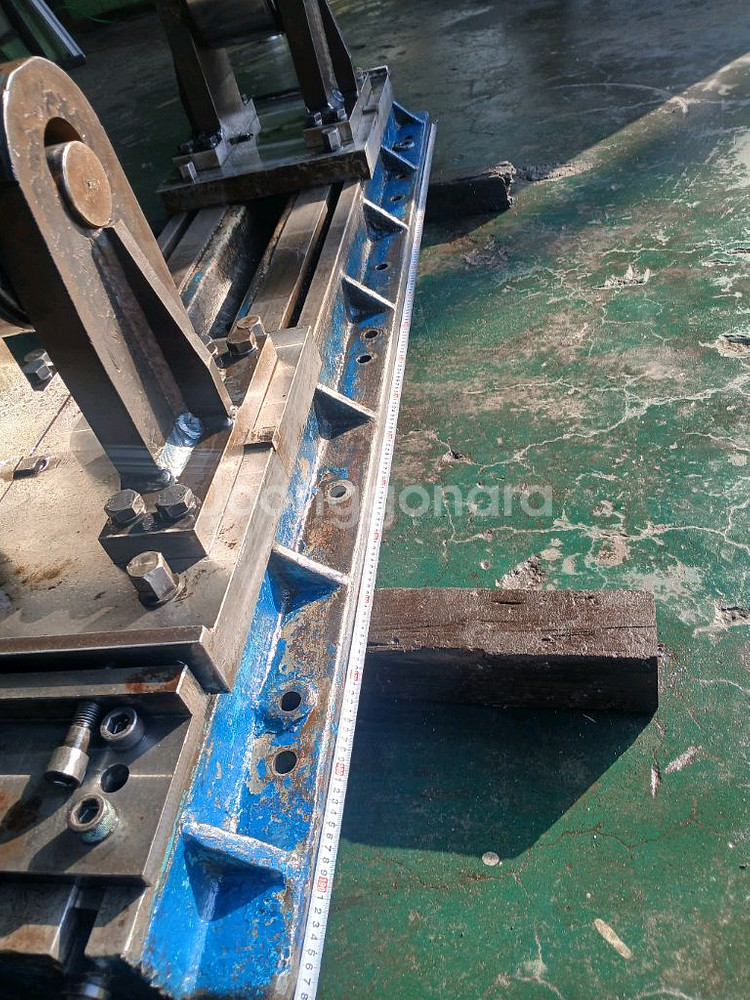 범용선반 방진구 언드롤러 판매금액 430만원입니다.--4