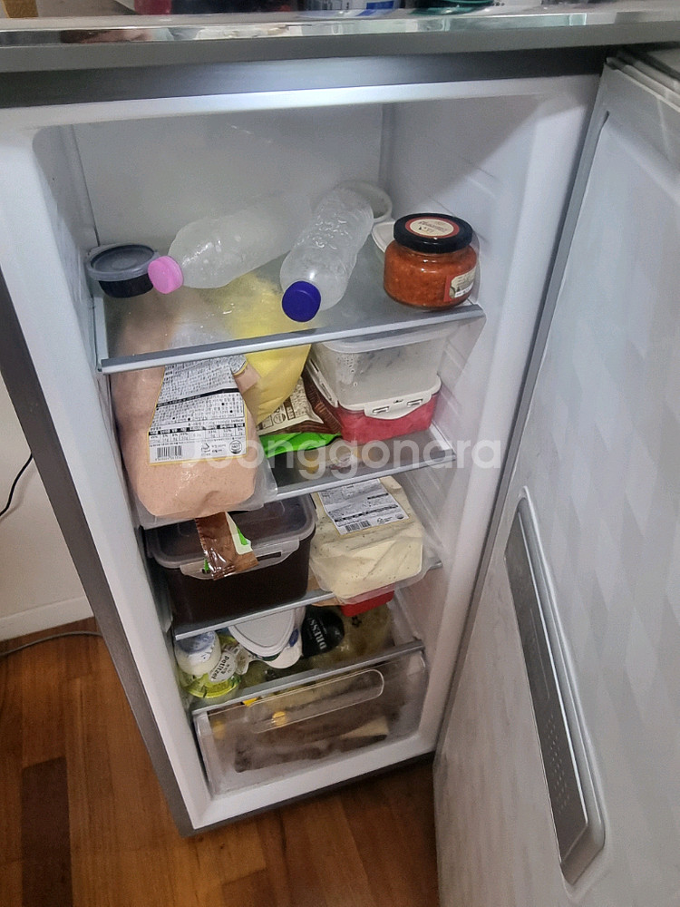 딤채 102리터 스탠드 김치냉장고--1