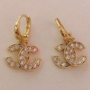 큐빅 귀걸이(새상품)