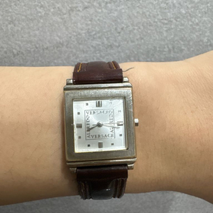 베르사체 여성용 시계 이미지