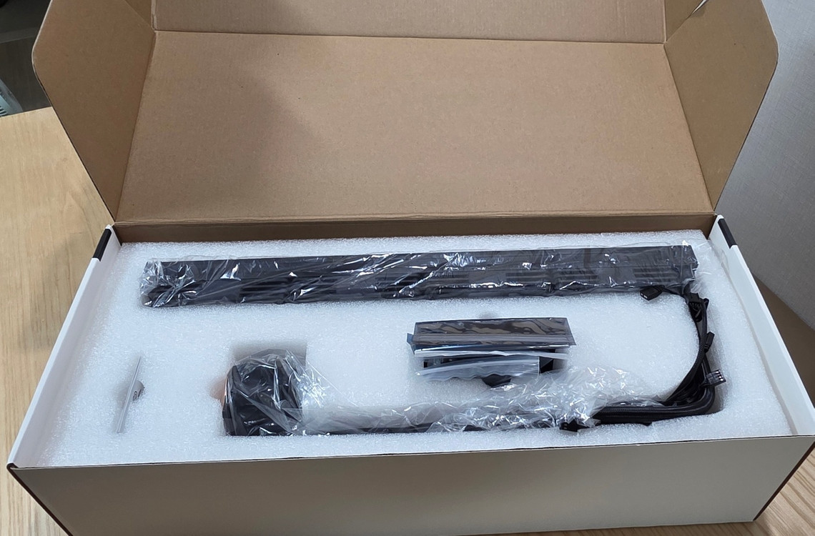 3Rsys 고성능 빅타워케이스 + 3Rsys 고성능 4열수냉쿨러--3