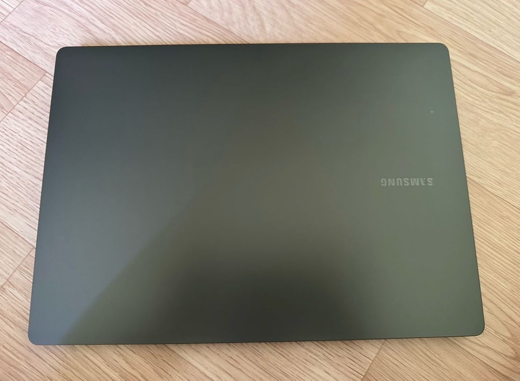 삼성 갤럭시북3 프로 14인치 (NT940XFT-A51A) 판매 합니다 이미지