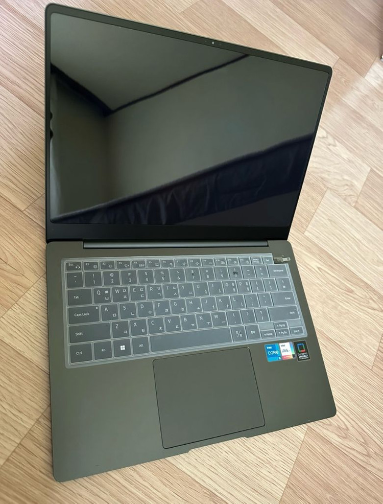 삼성 갤럭시북3 프로 14인치 (NT940XFT-A51A) 판매 합니다 이미지