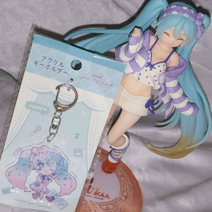 보컬로이드 하츠네 미쿠 잠옷 룸웨어 미소녀 피규어 어나더 한정컬러 100엔 세리아 잠옷 미쿠 아크릴 키링 일괄 이미지