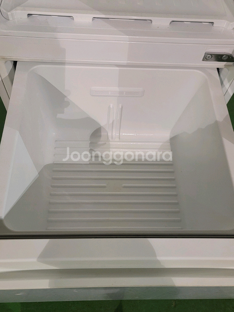 무료배송설치 딤채 330L 스탠드형 김치냉장고--3