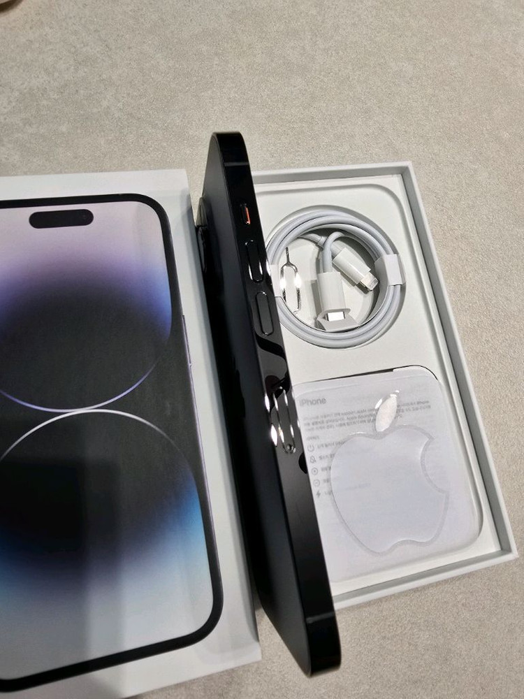 아이폰14프로 256G 풀박스 판매합니다--1