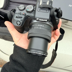 캐논 EOS R10 미러리스 카메라