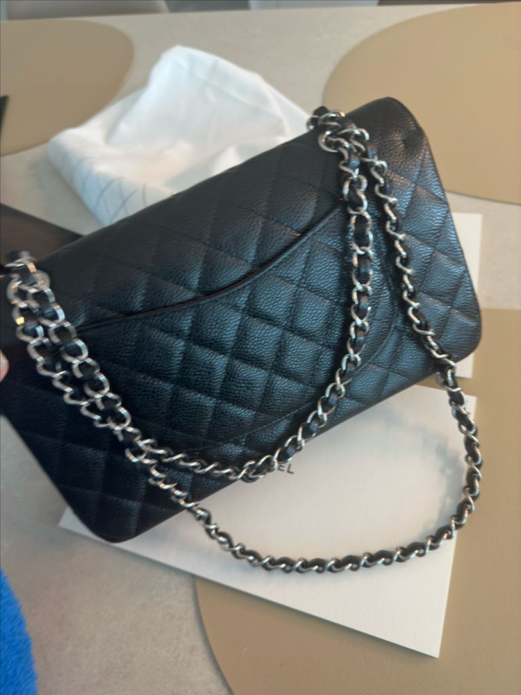 샤넬 클래식 미듐 캐비어 새상품 은장 내장칩--3