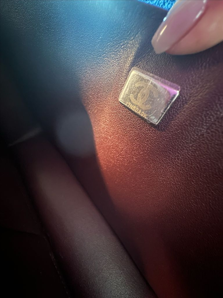 샤넬 클래식 미듐 캐비어 새상품 은장 내장칩--4