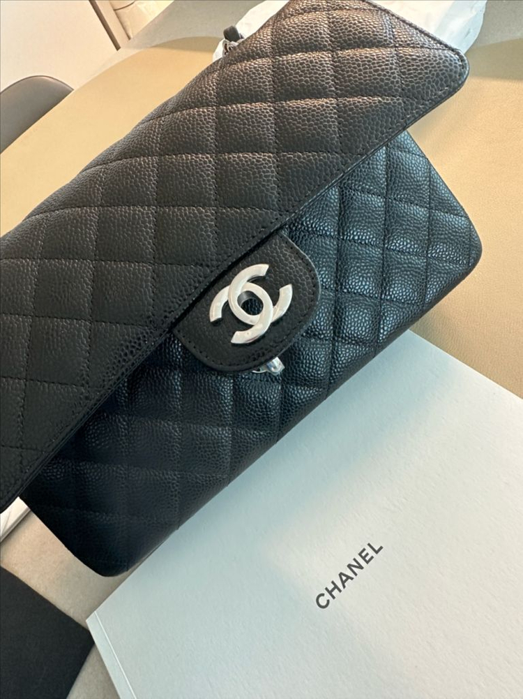 샤넬 클래식 미듐 캐비어 새상품 은장 내장칩--5