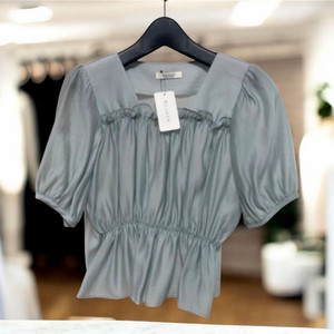 스퀘어넥 퍼프 시스루 블라우스 상의