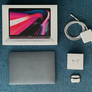 맥북프로 M1 실버 512GB 13인치 팔아요!