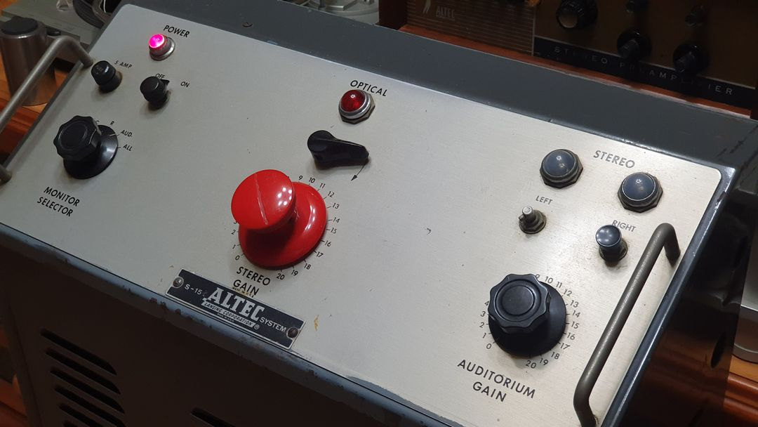 알텍 ALTEC S-15 거함급 진공관 파워앰프 이미지