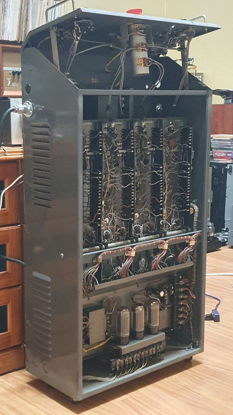 알텍 ALTEC S-15 거함급 진공관 파워앰프 이미지