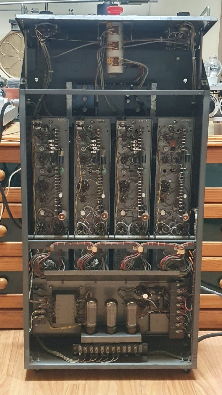 알텍 ALTEC S-15 거함급 진공관 파워앰프 이미지