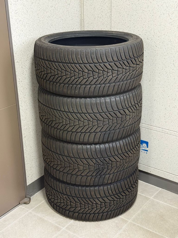 g8x m2 m3 m4 윈터타이어 팝니다 트레드신품급 275 35 19 285 30 20--7