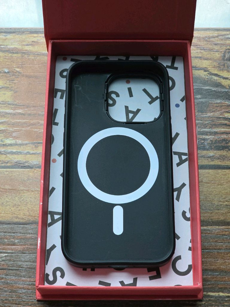 케이스티파이x메종키츠네 맥세이프 미러케이스 아이폰 15프로용 판매합니다--1