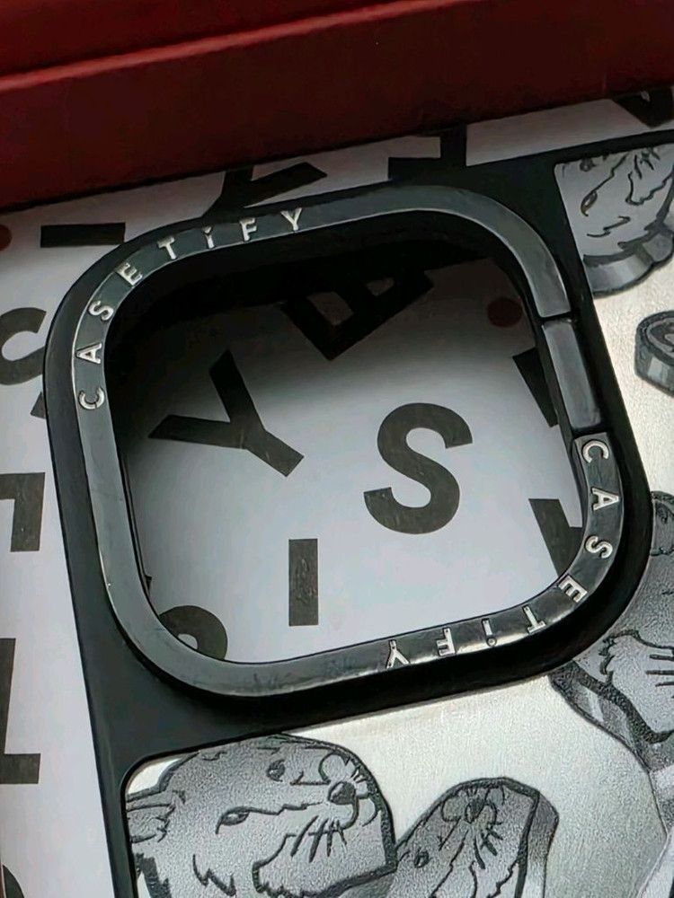 케이스티파이x메종키츠네 맥세이프 미러케이스 아이폰 15프로용 판매합니다--2