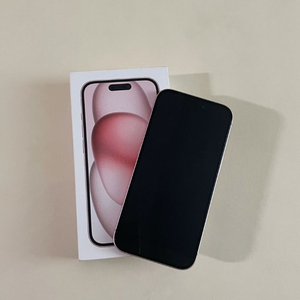 자녀 폰이나 공기계로 쓰시기 좋은 아이폰 15 512gb 핑크 입니다