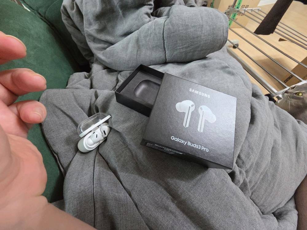 갤럭시 버즈3 프로 무선 이어폰 이미지