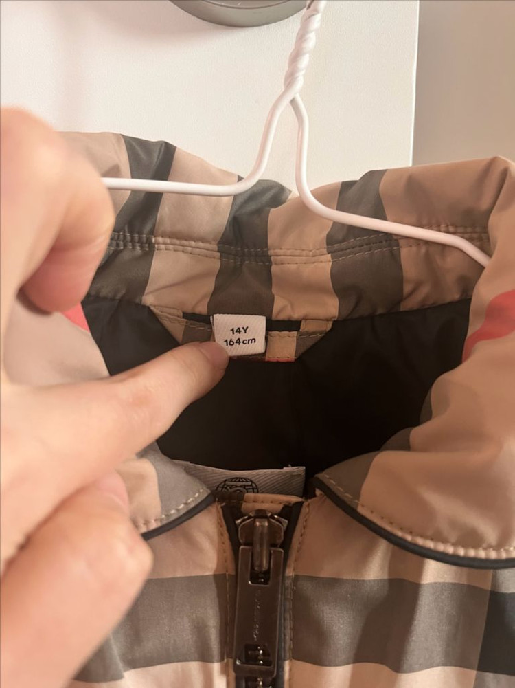 버버리 패딩 14y--1