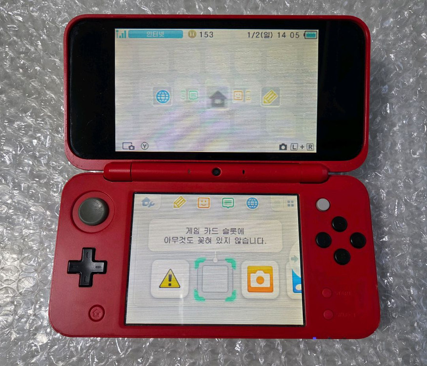닌텐도 NEW 2DS XL 몬스터볼 에디션 이미지