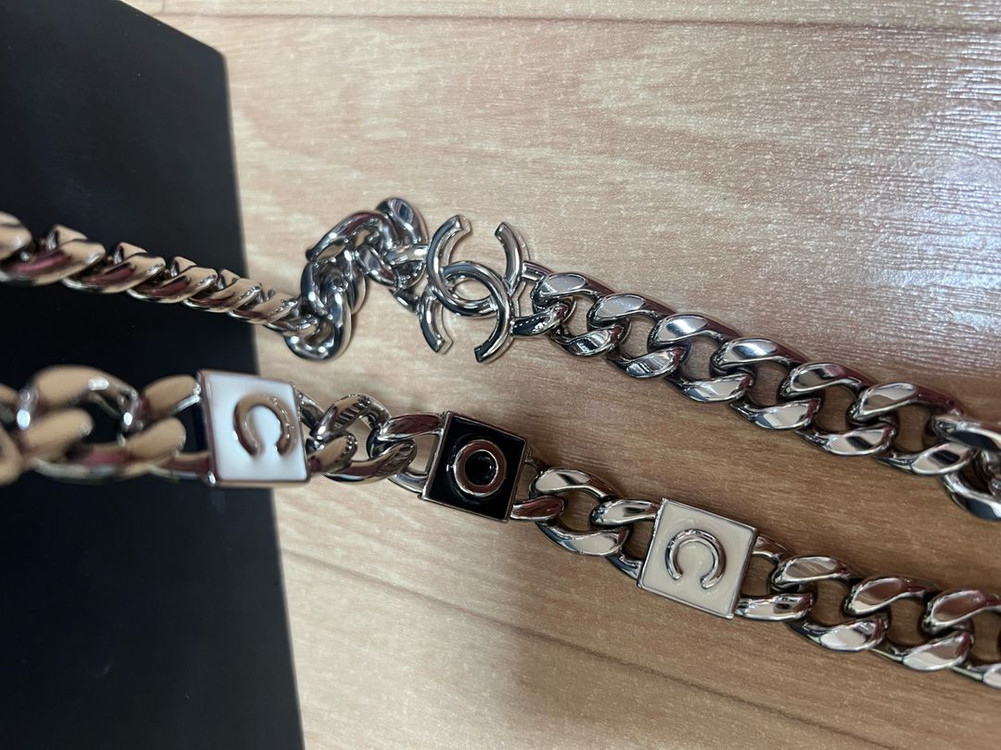 샤넬 화이트 캐비어 베니티 이미지