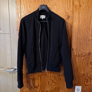 메종 마르지엘라 백스티치 봄버 자켓 판매 합니다.