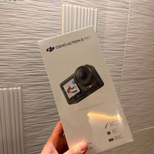 DJI 오즈모 액션5 프로 어드벤처 콤보 미개봉