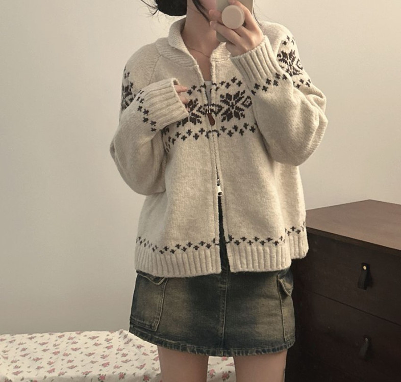 [새제품] 노르딕 눈꽃 집업 니트 여성의류 이미지