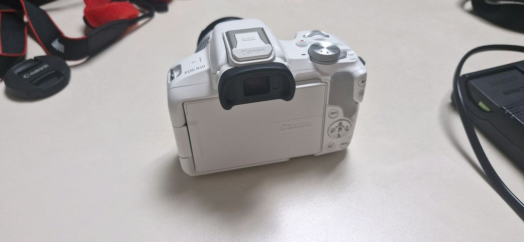 캐논 EOS R50 18-45KIT (WH)(83만원) 이미지