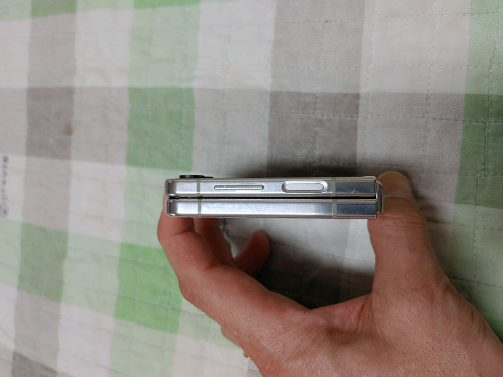 A급 ㅡ Z플립5 256GB--2