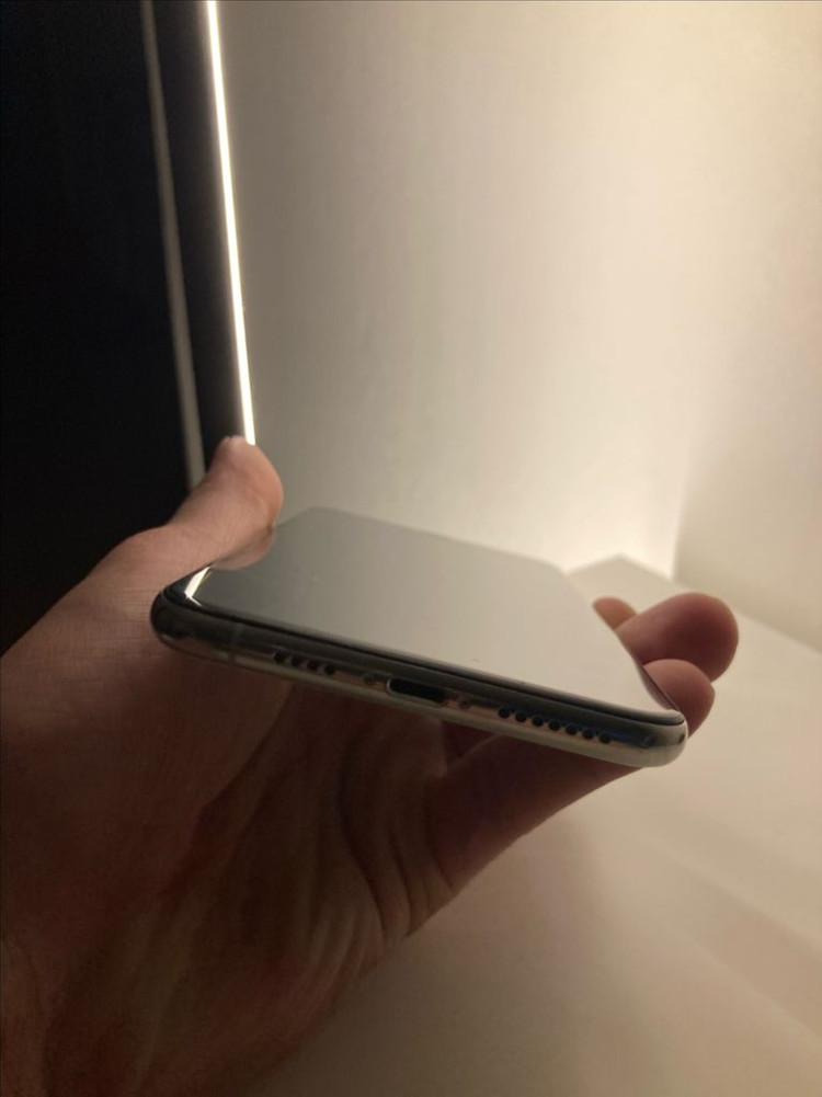 아이폰XS Max 실버 512GB 이미지