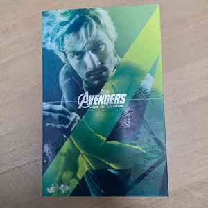 핫토이 AOU라인 8체 일괄 판매합니다. (울트론 마크1, 블랙위도우, 호크아이, 비전 등 AOU라인)