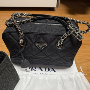 프라다 포코노 가방 새상품 숄더백 토트백 구성품 모두 보유