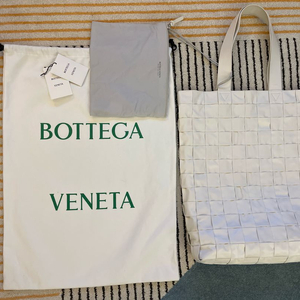 (새상품)보테가베네타 인트레치아토 토트백
