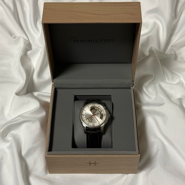 해밀턴 재즈마스터 오픈하트 40mm 흰판 판매합니다--1