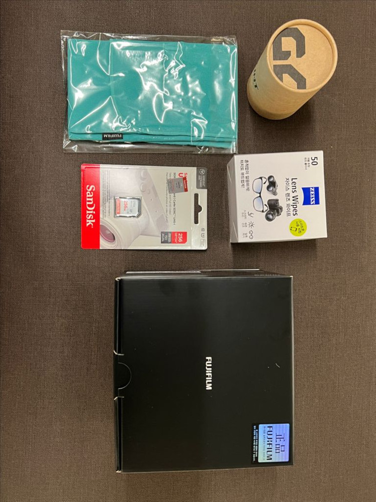 후지필름 X100VI 실버 새상품 미개봉 이미지