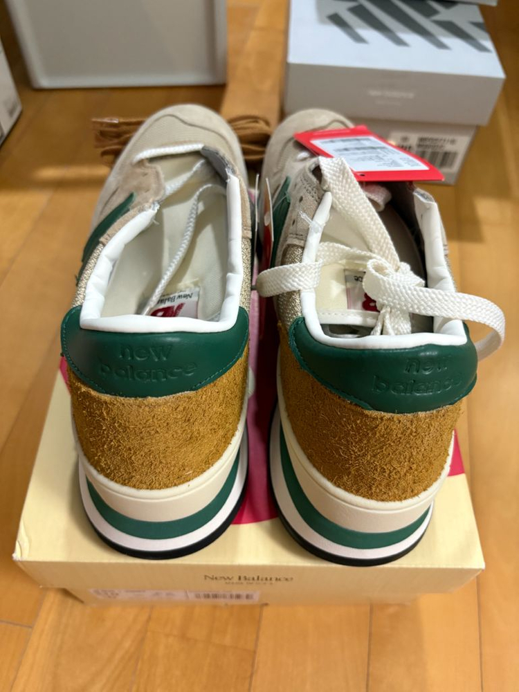 뉴발란스(NB) USA 한정판 M990TG1(베이지) 280mm 미사용 새제품 판매합니다.--2