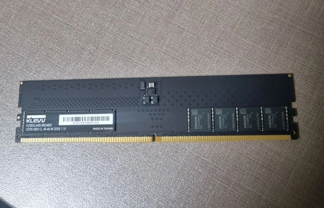 KLEVV DDR5 32GB 5600MHz 램 cl46 (하이닉스 칩 내장) - 안심되는 중고거래