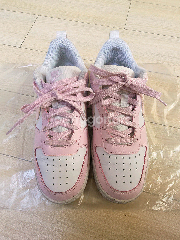 나이키코트버로우핑크운동화--1