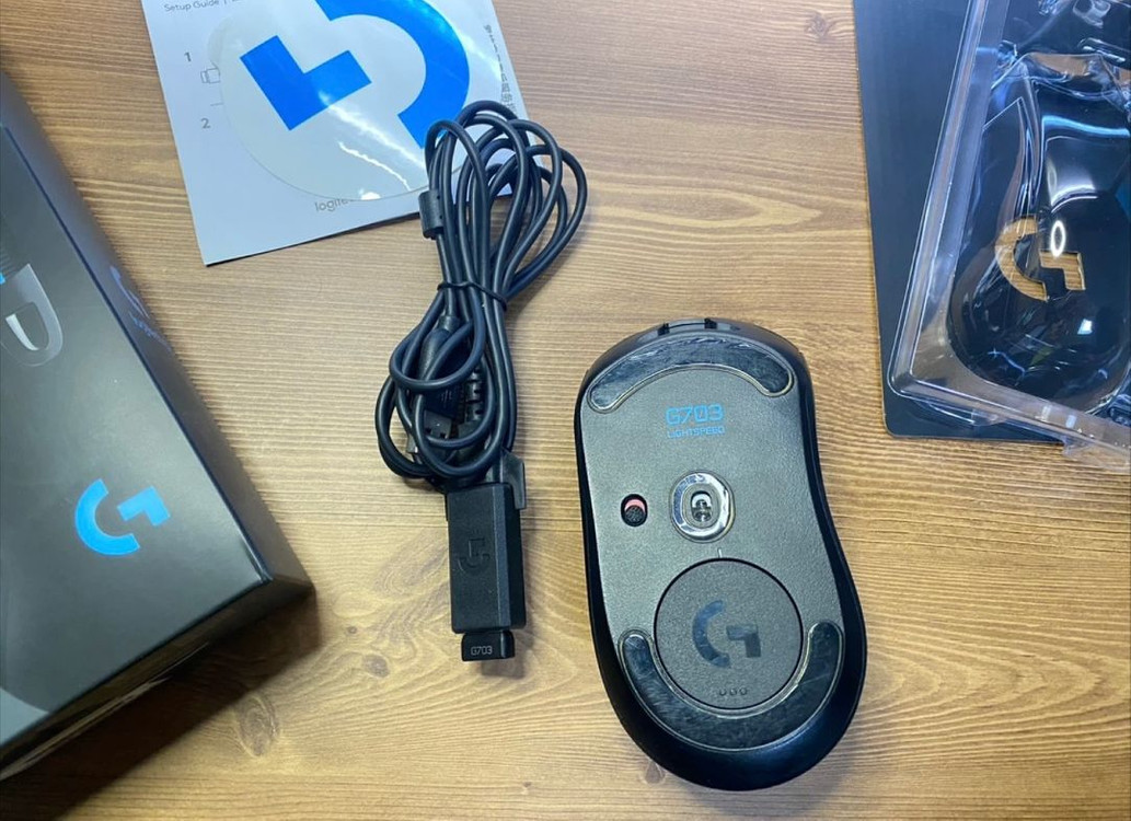 로지텍 g703 hero 게이밍 마우스 판매합니다.--2