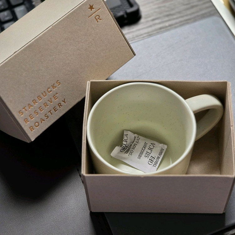 스타벅스 리저브 로스터리 뉴욕 머그컵 (화이트)--1