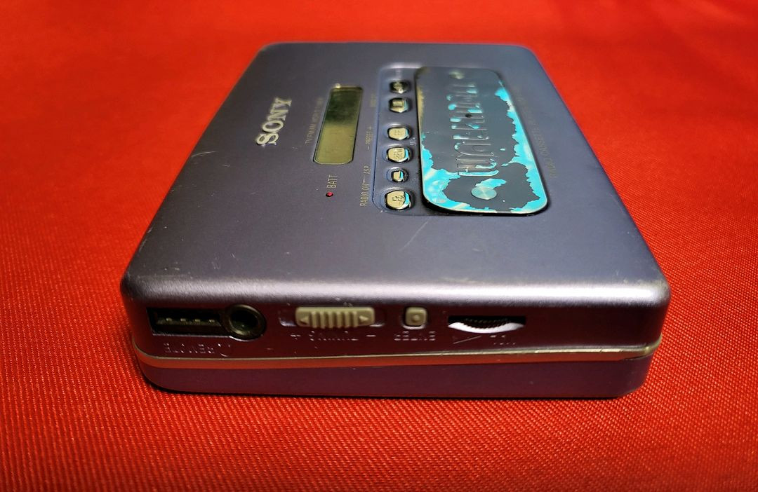 소니워크맨 WM-FX811 정상작동품--2