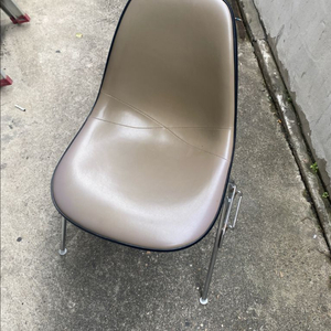 허먼밀러 파이버글라스 임스체어