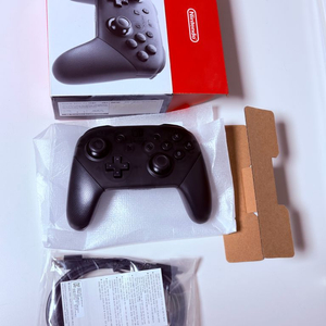 닌텐도 스위치 프로 컨트롤러 프로콘1