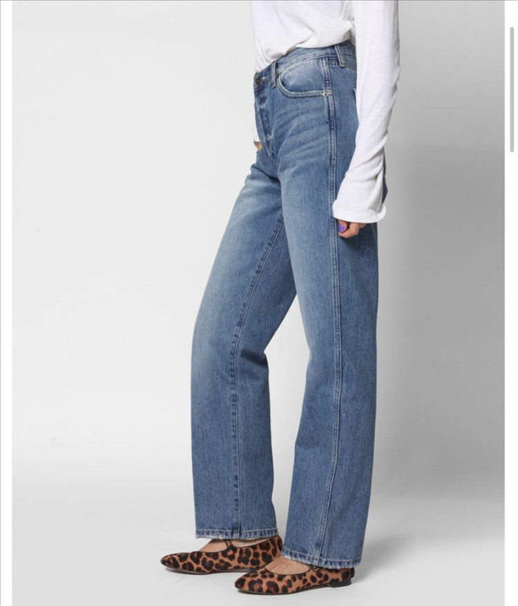 식스앤어하프 미드라이즈 스트레이트 이미지