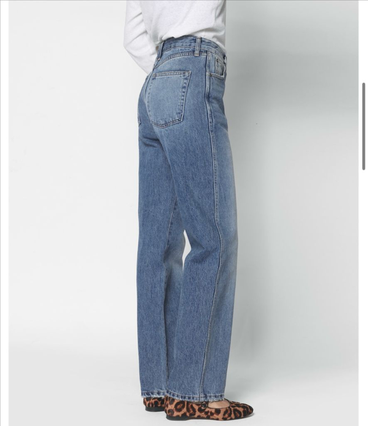 식스앤어하프 미드라이즈 스트레이트 이미지