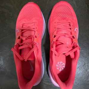 나이키 콜라보 러닝화