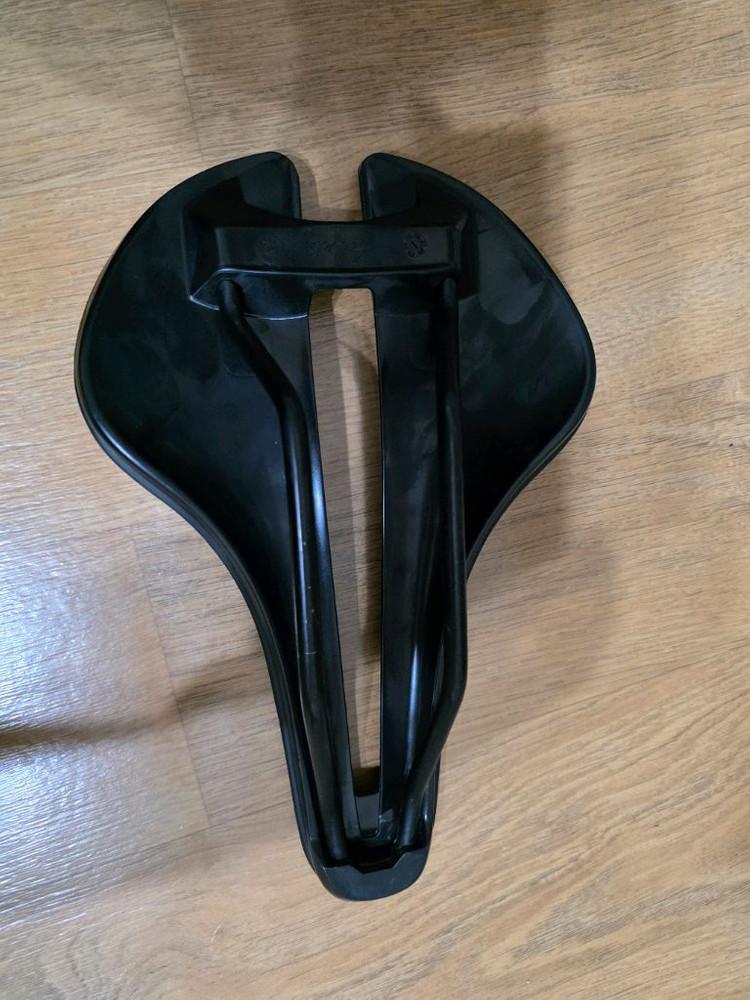 벨로시닷 신형 안장 이미지